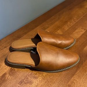 Universal Thread mules